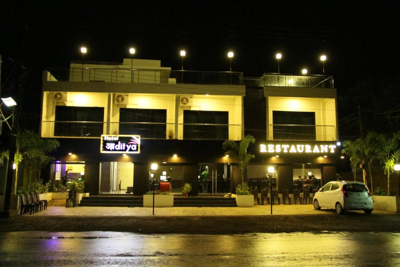 Hotel Aditya Talala Luaran gambar