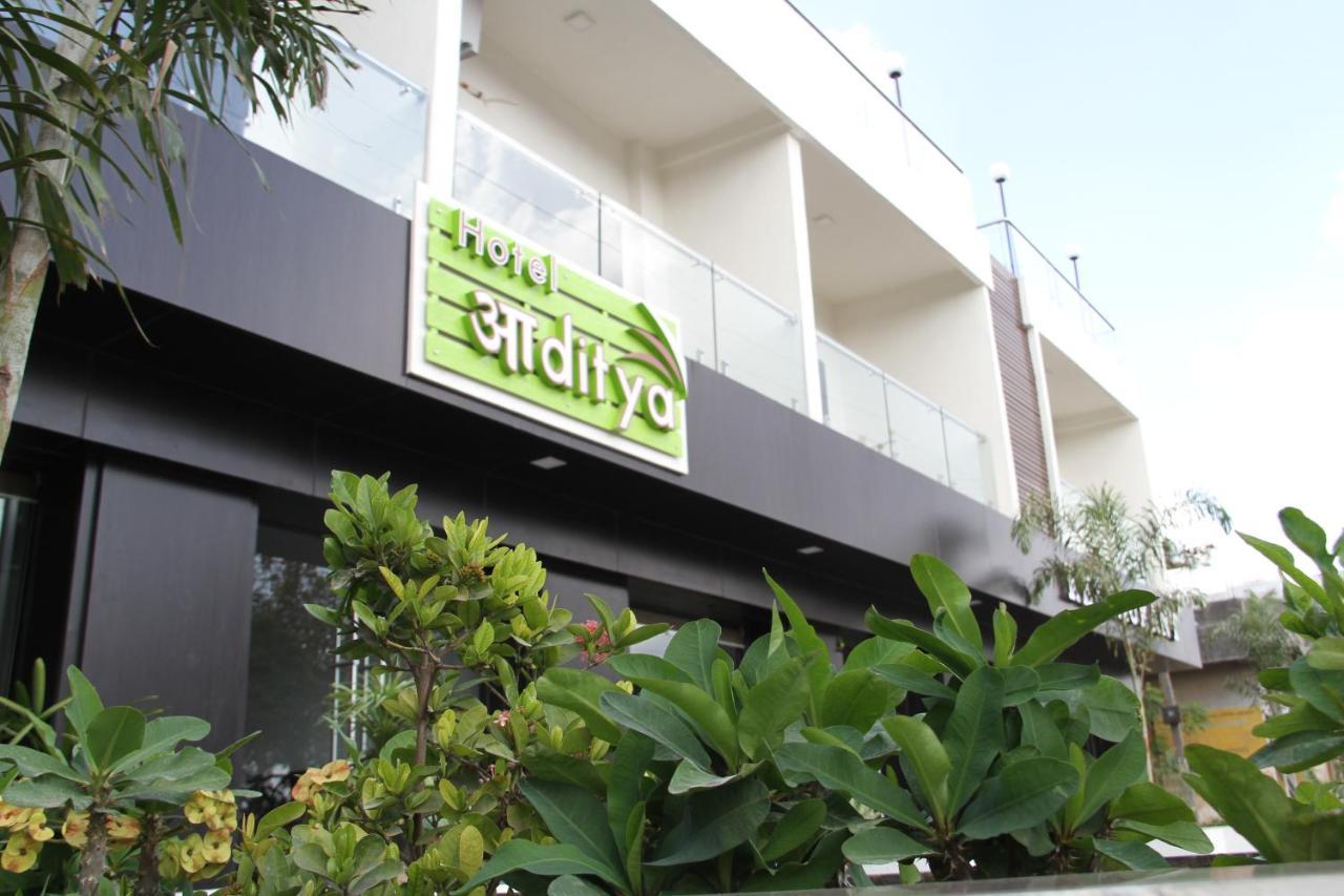 Hotel Aditya Talala Luaran gambar